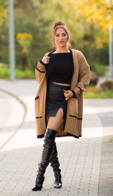Trendy knit Cardigan with pockets Brown